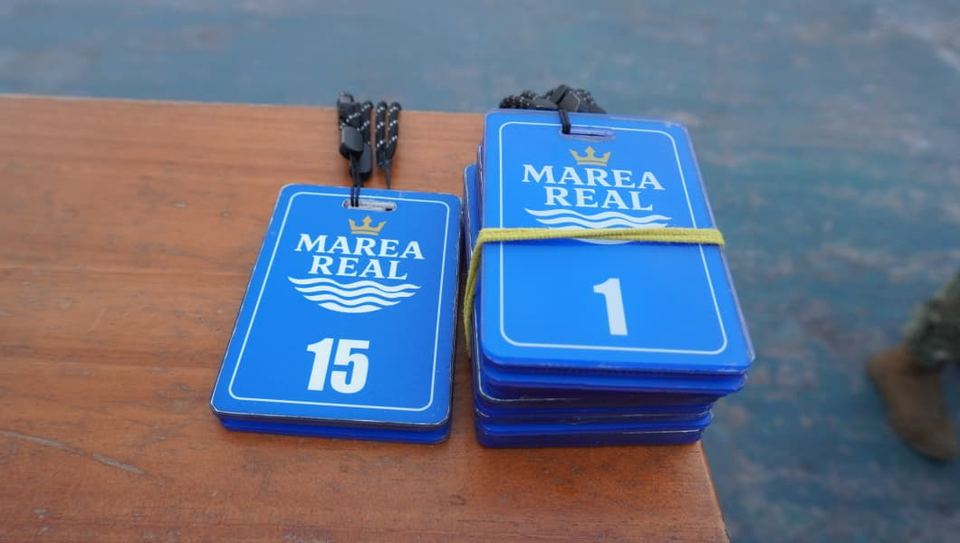 Credenciales numeradas de embarque de la lancha Marea Real